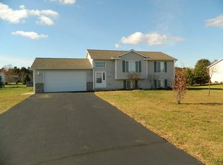 2281 Crystal View Dr, Mosinee, WI 54455
