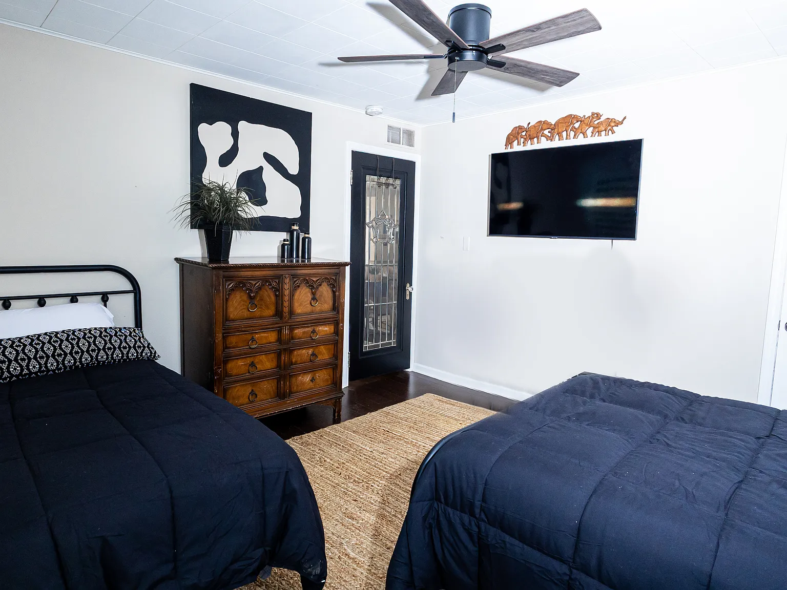 3 bed, 1828 sqft, $4,000 — Photo 3