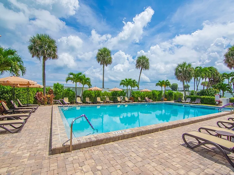 4141 Ocean Dr #401 — Photo 24
