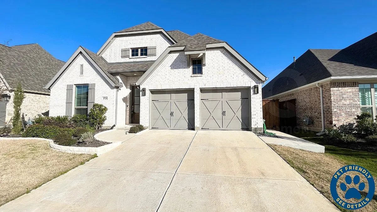 4 bed, 3.0 bath, 2575 sqft, $3,500 — Photo 1