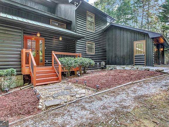 2nd image of 450 Flat Creek Cir