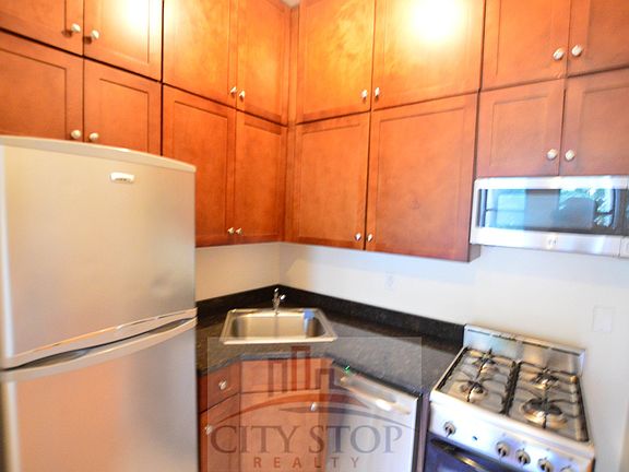2nd image of 55 W 74th St APT 3C