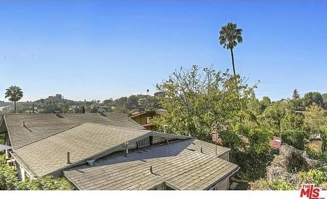 2 bed, 800 sqft, $4,600 — Photo 3