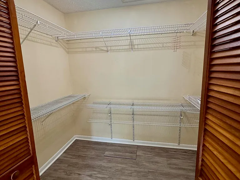 6210 Imperial Dr — Photo 33