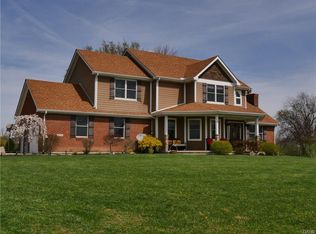 2254 Point View Ct, Lebanon, OH 45036