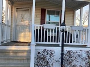 5 Grove Ter, Westbrook, CT 06498