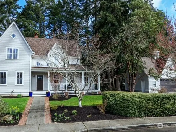 1110 Cherry Avenue NE, Bainbridge Island, WA 98110