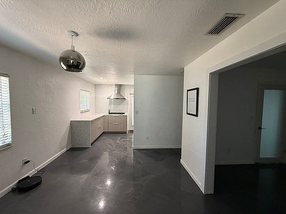 5th image of 4034 S West Shore Blvd