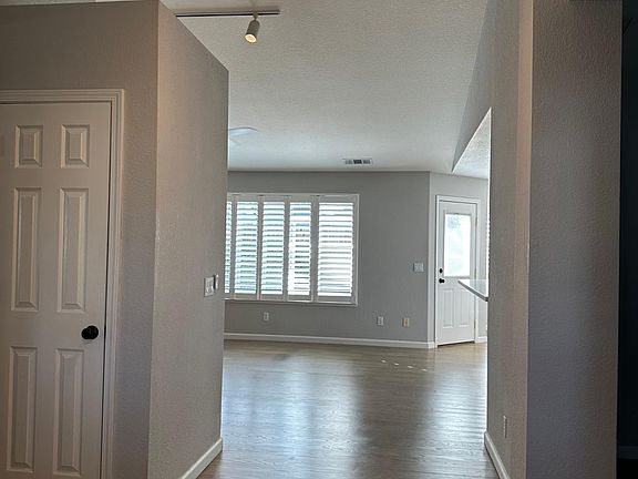 3rd image of 760 Collier Dr