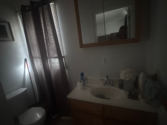 3rd image of 79 N Hamilton St Floor 1