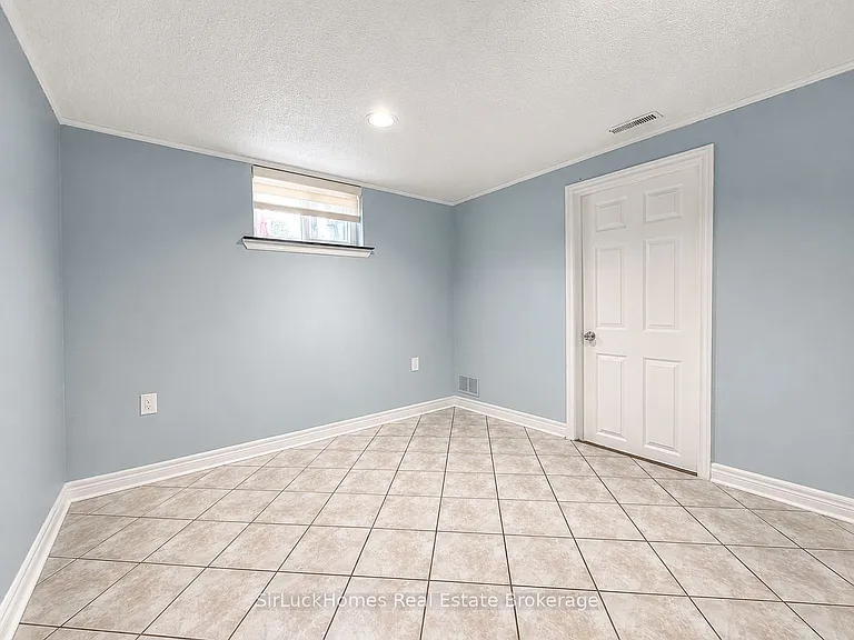 15 Snowood Ct — Photo 21