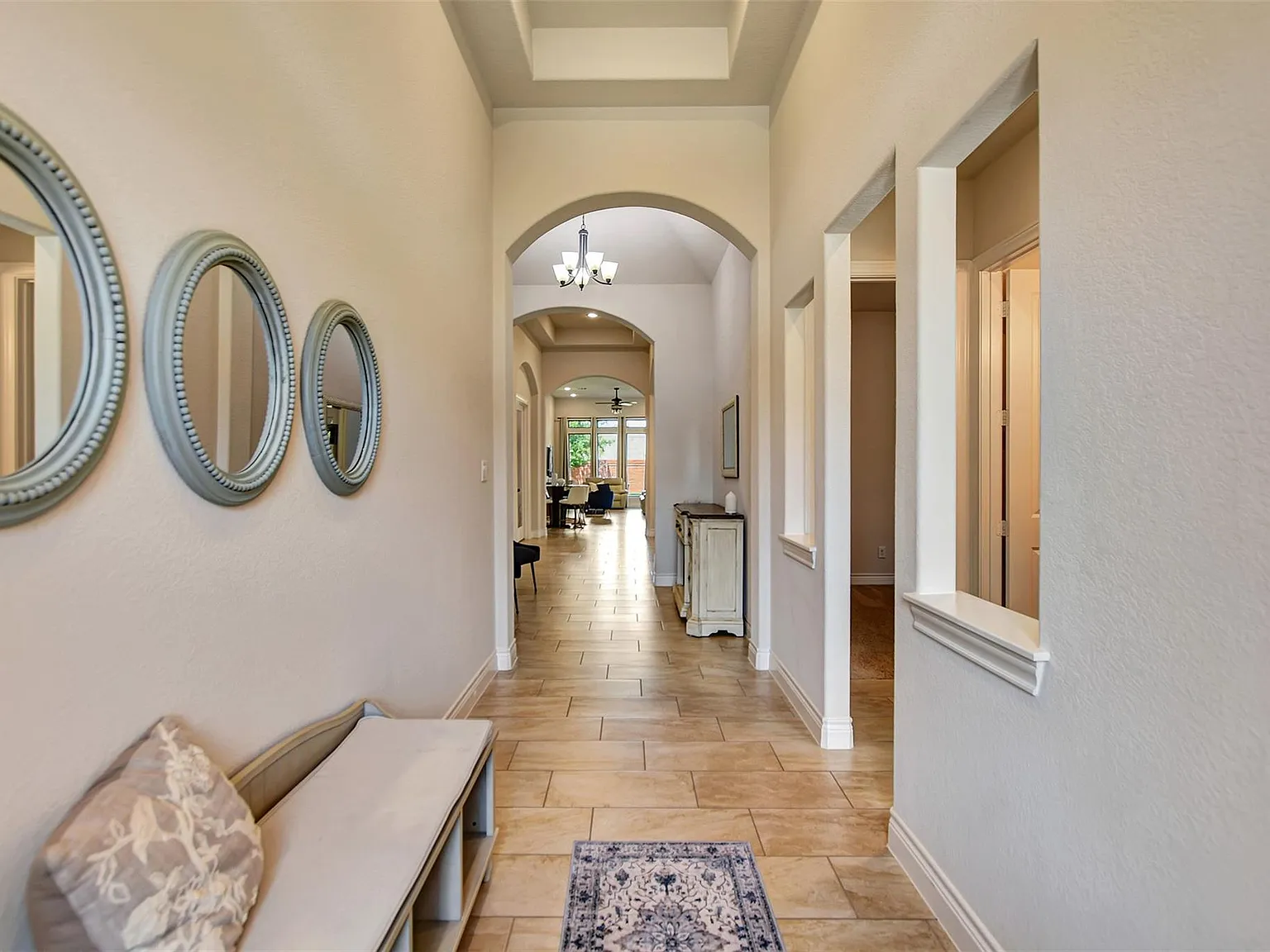 4 bed, 3.0 bath, 2744 sqft, $3,700 — Photo 4