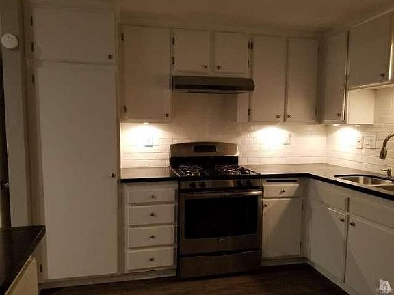 3rd image of 8728 1/2 Willis Ave