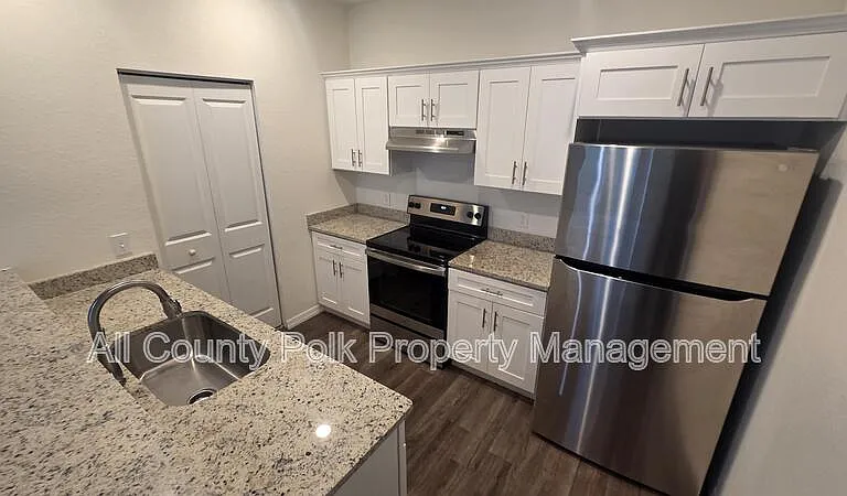 915 Ariana Apartment Community — Photo 11