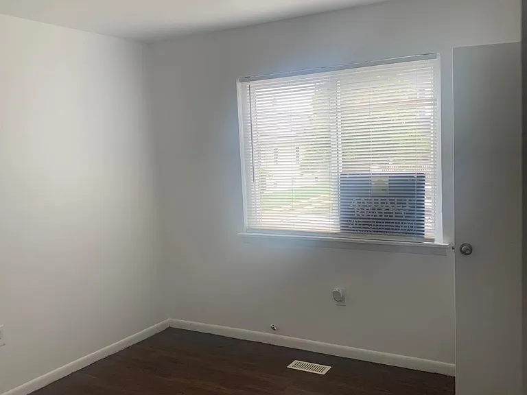 4 W Leeds Ave #4D — Photo 7