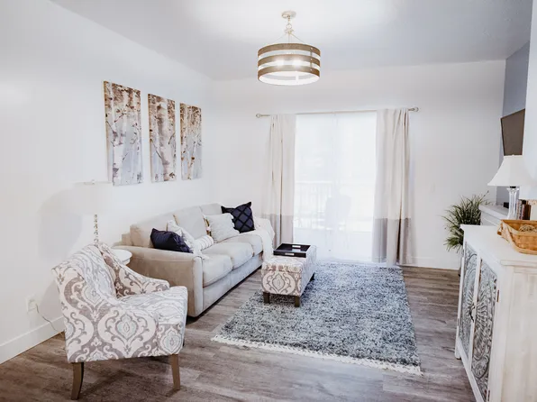 875 S Depot St APT B142, Clearfield, UT 84015