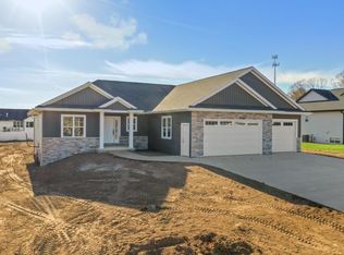 2658 Chambers Xing, Green Bay, WI 54313