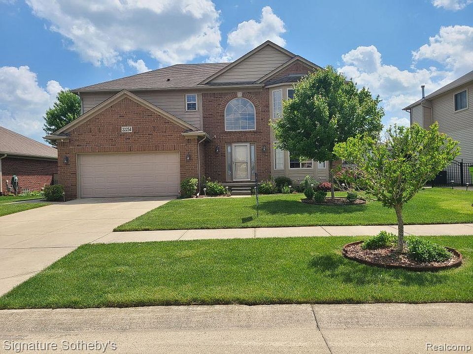 1st image of 22254 N Rhys Dr
