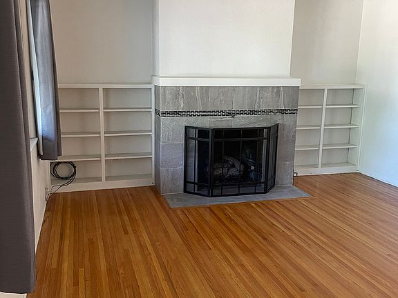 5th image of 800 Van Buren Pl SE