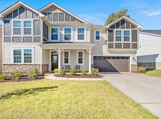7703 Meridale Forest Dr, Charlotte, NC 28269