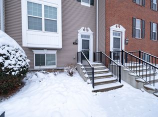 605 Village Pkwy, Circle Pines, MN 55014