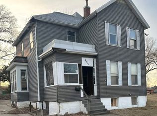 633 S 6th St, Burlington, IA