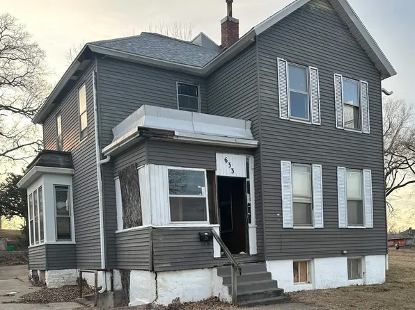 633 S 6th St, Burlington, IA 52601