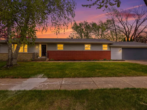 920 S Westhaven Dr, Oshkosh, WI 54904