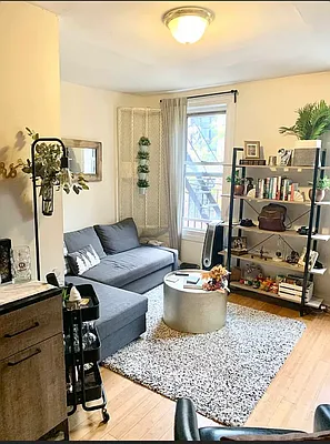 Rented by Delmark Realty LLC | media 14