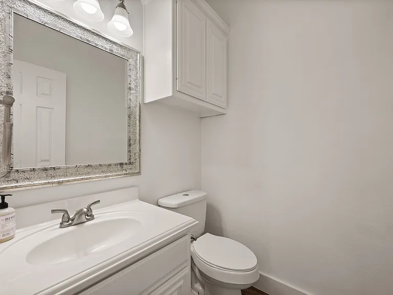 1919 Maplewood Trl — Photo 26