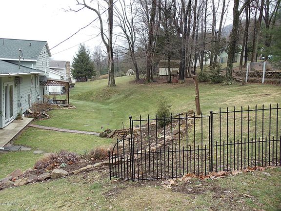 3rd image of 1569 W Mountain Ave S