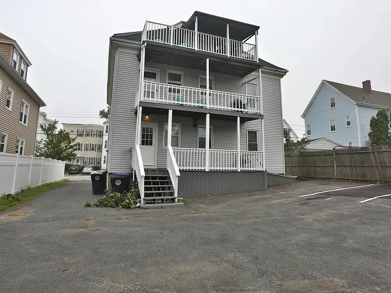 17 Forest Ave #2 — Photo 2