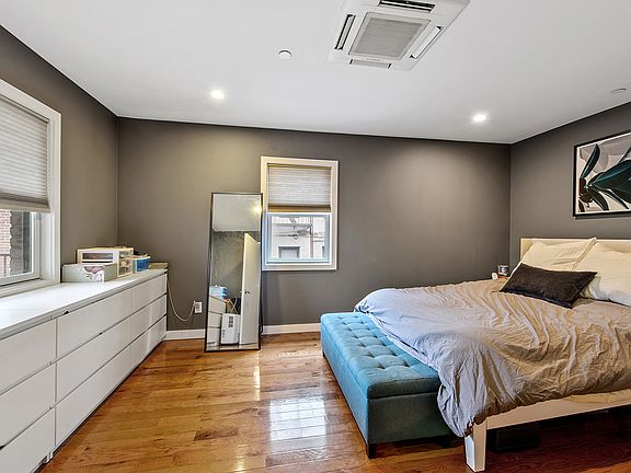 5th image of 21-14 33rd St #2I