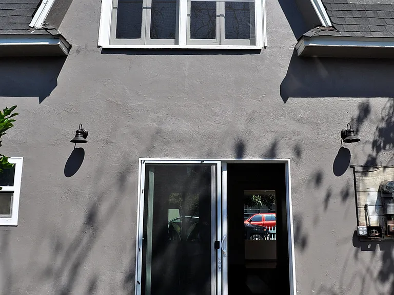 5406 Buchanan St — Photo 9