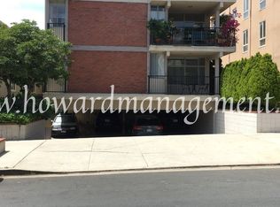 11927 Gorham Ave #302, Los Angeles, CA 90049