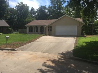 1105 W Will Rogers Ct, Claremore, OK 74017