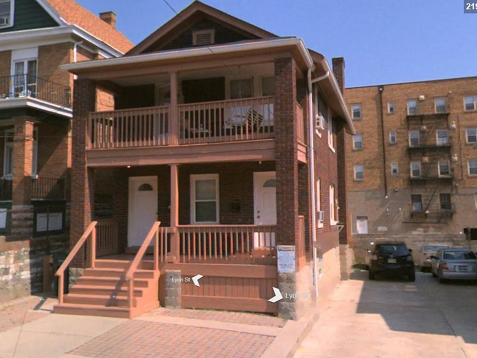 2nd image of 216 Lyon St