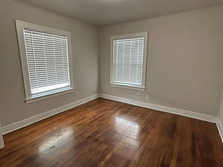106 W Hudson St — Photo 13