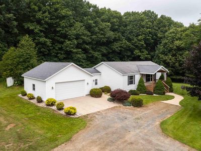 5891 S 44th Ave, New Era, MI, 49446