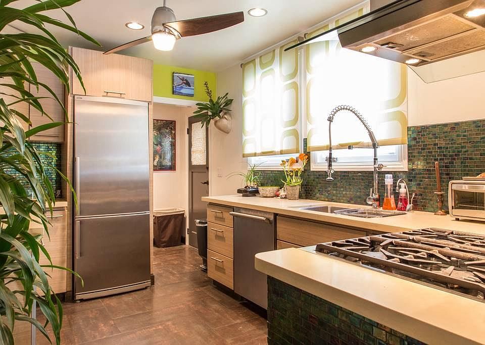 Kitchen with state of the art appliances