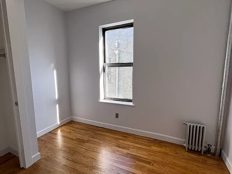 511 W 186th St #E2 — Photo 7