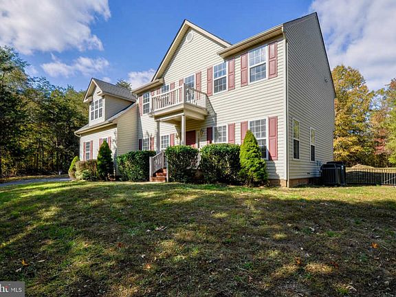 3rd image of 8112 Chester Ct