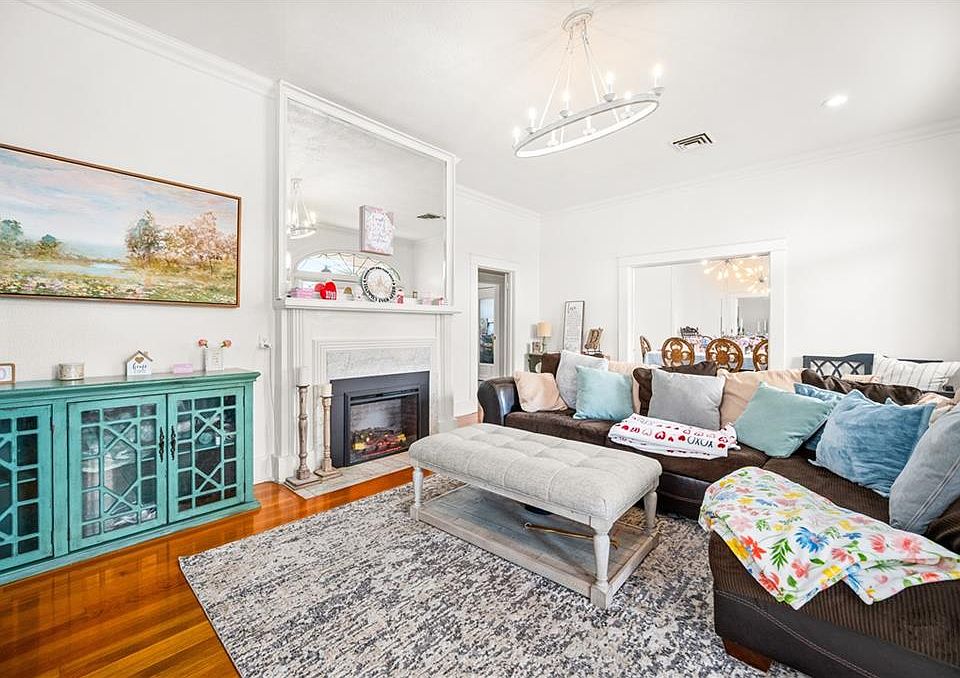 10th image of this home