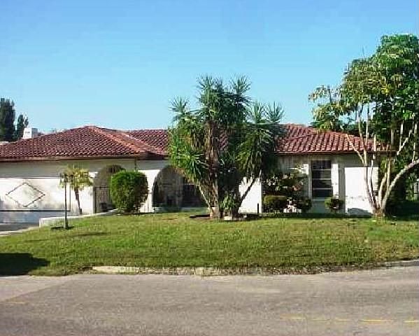 1st image of 2749 18th St