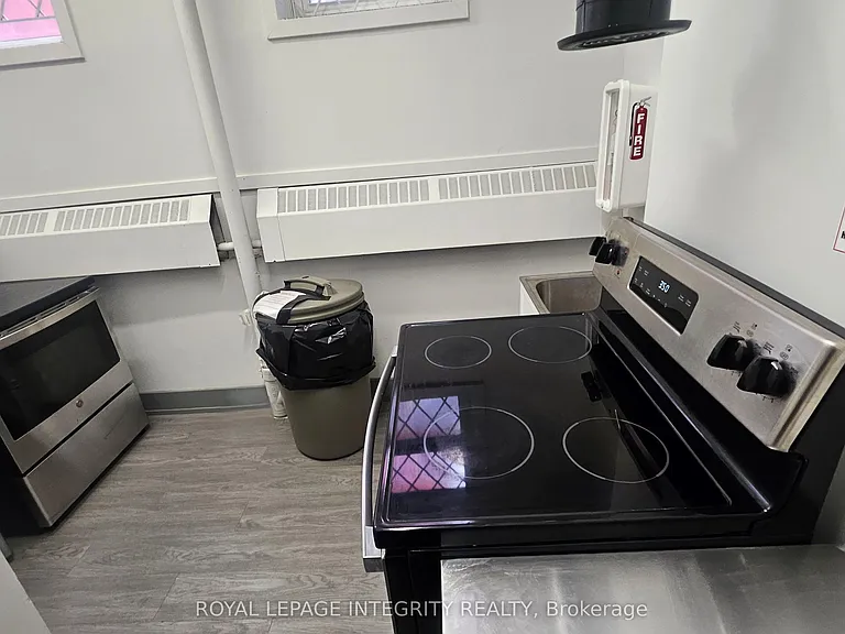 61 Parent Ave #S09 — Photo 11