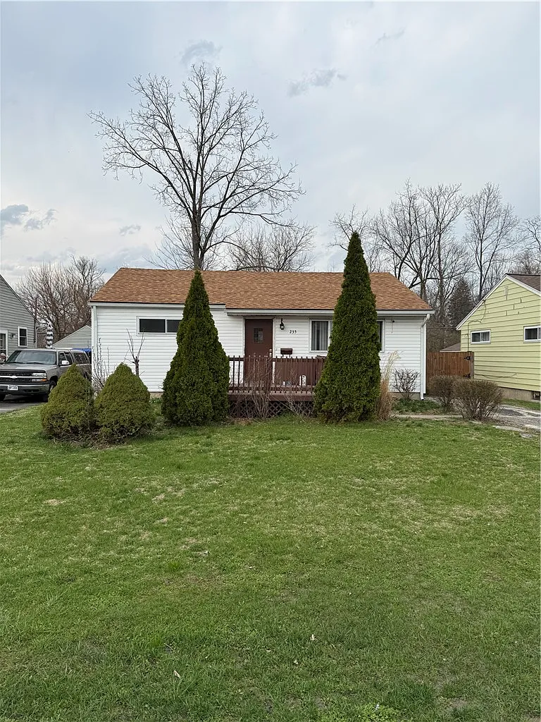 235 Loretta Dr photo 1