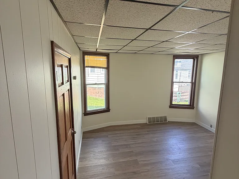 1120 E 9th St #1 — Photo 1