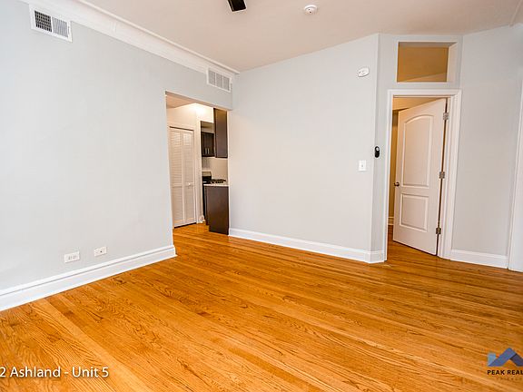 3rd image of 4400 N Ashland Ave #4402-05