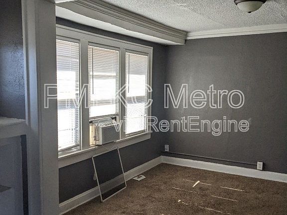 4th image of 4420 Paseo St