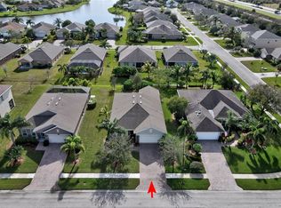 530 N Valencia Cir SW, Vero Beach, FL 32968